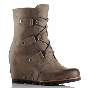 Sorel Women's Tan Lace Up Wedge Boots
